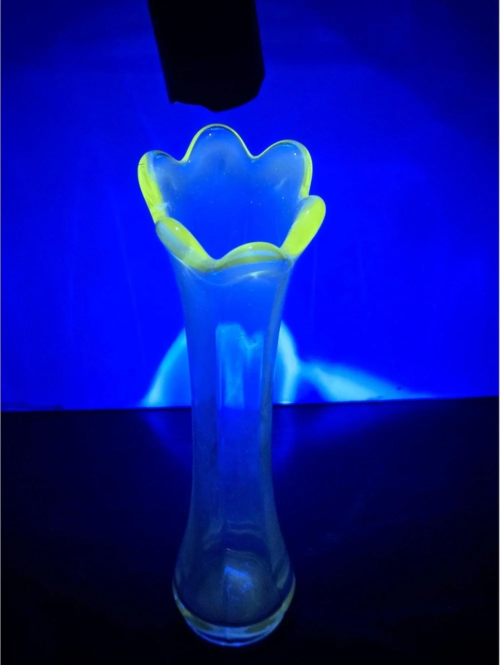 Vintage MCM Clear Swung Glass Vase, GLOWER